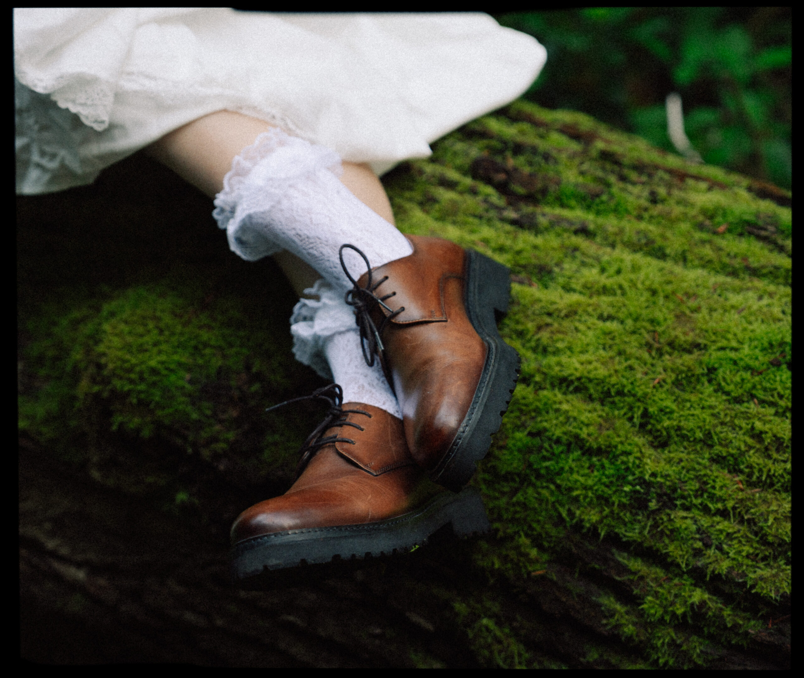 A cinematic detail photo taken during an elopement in Belgium.